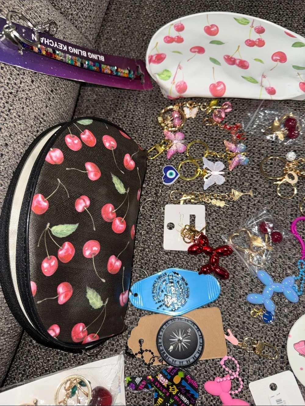 ALL OVER 80 pieces  Assorted Women's Keychains & Pouch Collection